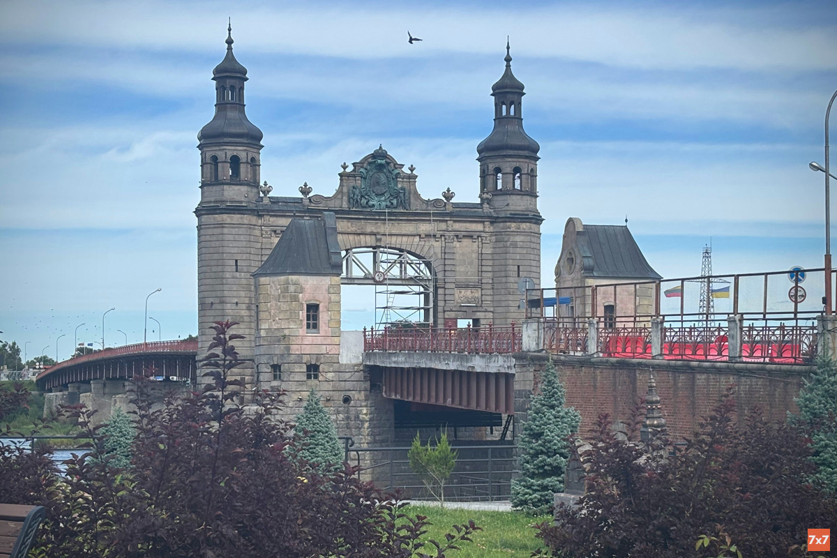 The Queen Louise Bridge, which separates Russia and Lithuania
