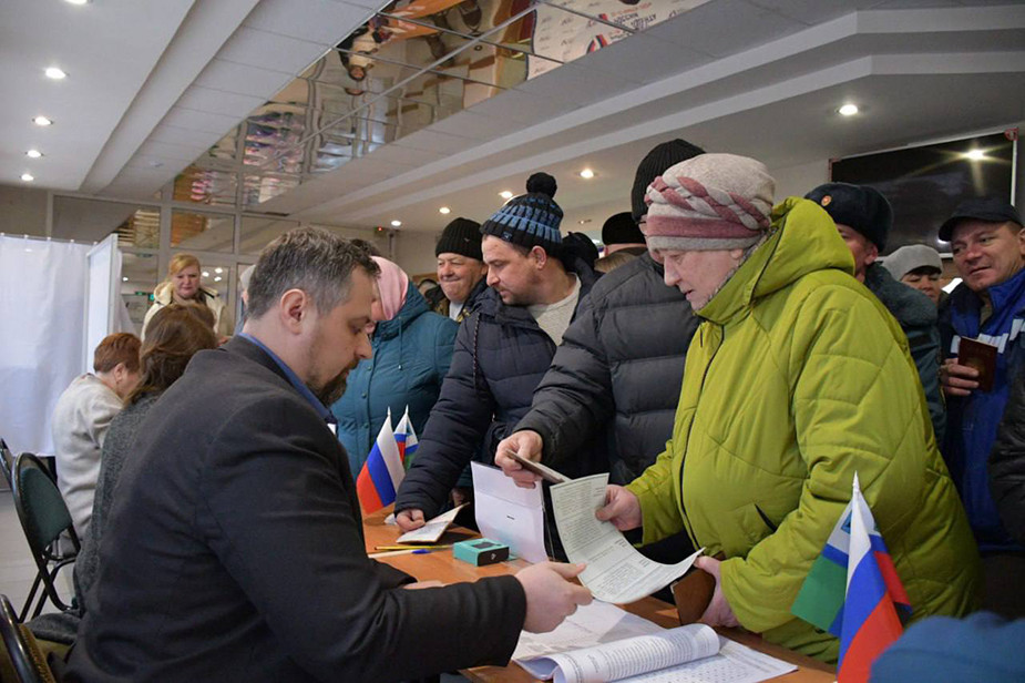 Очередь из желающих проголосовать в Белгороде, 15 марта 2024 года. Фото: избирком Белгородской области / Telegram