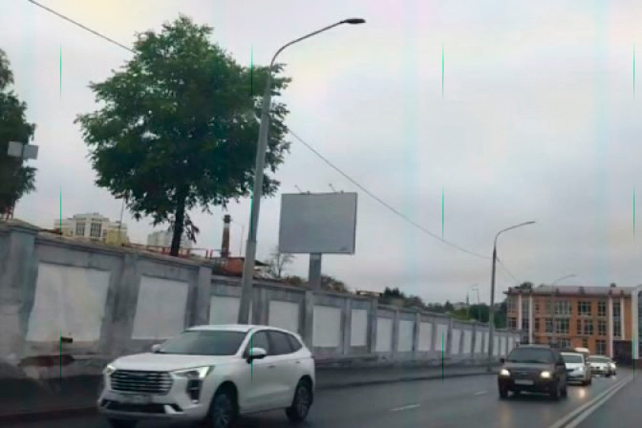 Баннер во Владимире, с которого сняли рекламу ЧВК