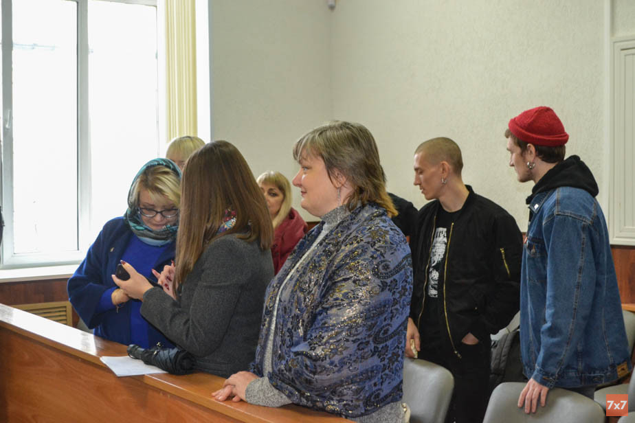 Родители подсудимых в зале суда
