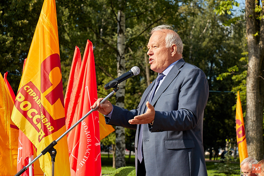 Анатолий Грешневиков