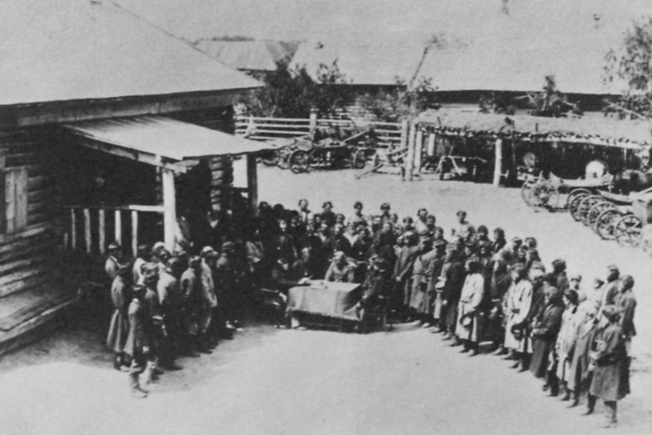 Волостной сход. Источник:  библиотека Института славянских исследований / zeno.org (PD)