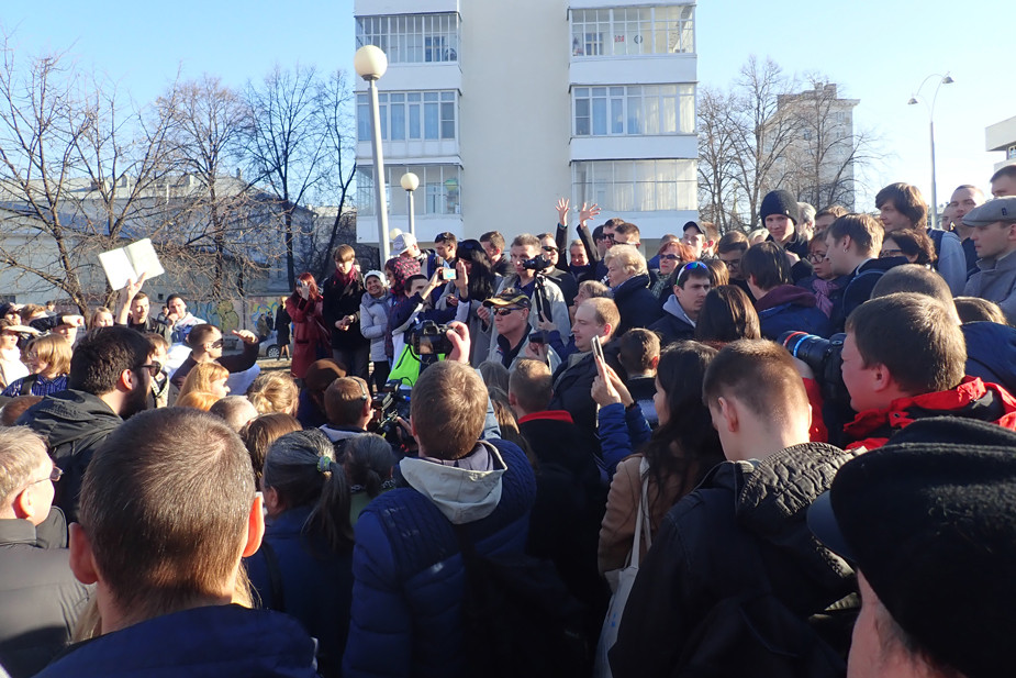 Перекличка против строительства храма в сквере. Фото: Леонид Макаров / Wikimedia.org (CC0) 